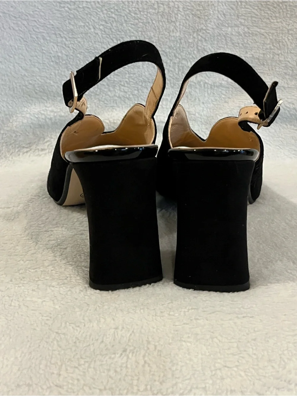 Anna Luisa Firenze Black Suede Sandals. Open square toe chunky heel.  Formal. 10